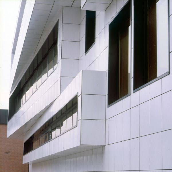 1988, l'edificio industriale "donini international"